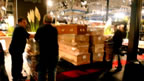 Opbouw uitvaartbeurs woensdagavond 15 oktober 2008 (28kb)